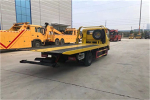 横峰非事故拖车